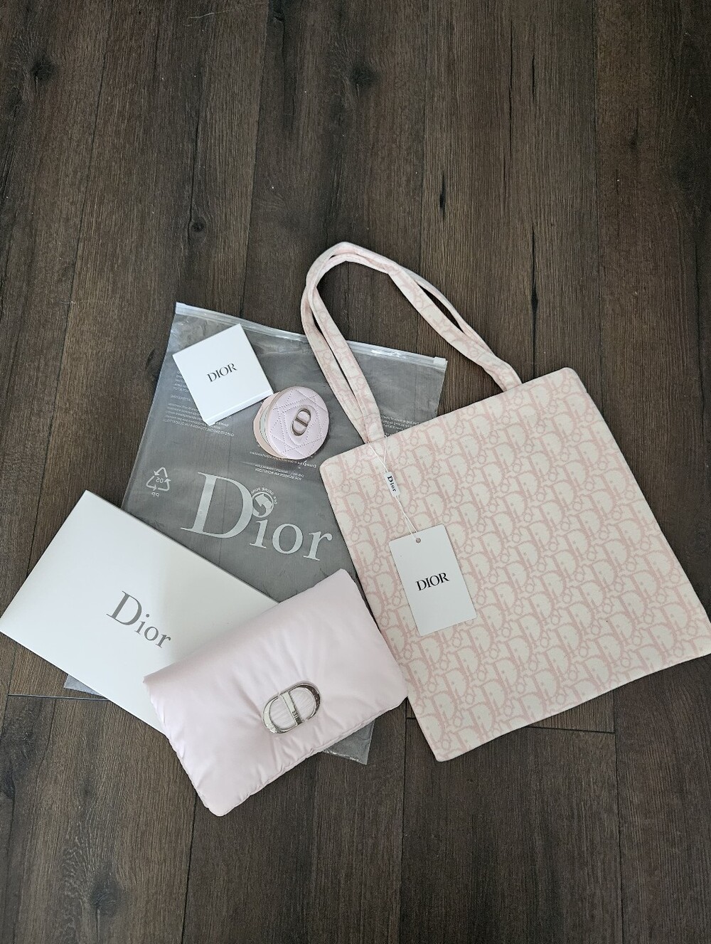 NWT Dior Beauty VIP Pink Bundle Quilted Compact Mirror, Pink Tote, Puffer Clutch